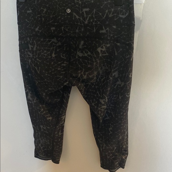 lululemon athletica Black Geometric Leggings - Picture 1 of 7